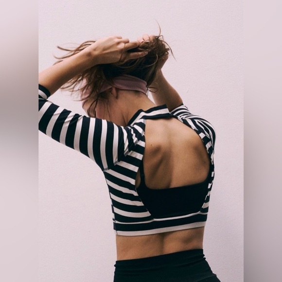 NWT Free People Movement Never Better Striped Layer - Picture 2 of 3